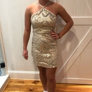 - NEW Sequins gold and white lined cocktail dress